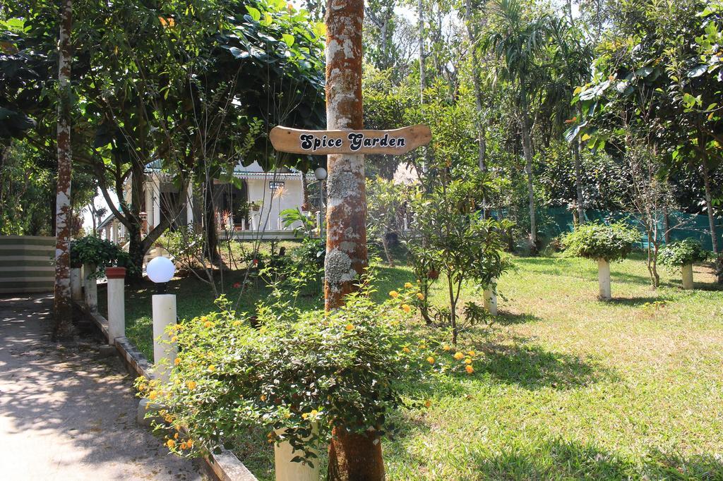 Green Ark Resorts Теккади Экстерьер фото